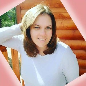 Meet your Posher, Cassandra